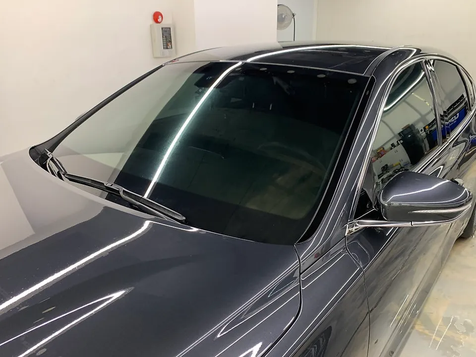 Hyundai Grandeur IGのカーフィルム施工事例|費用目安・仕上がり 施工写真 3-3