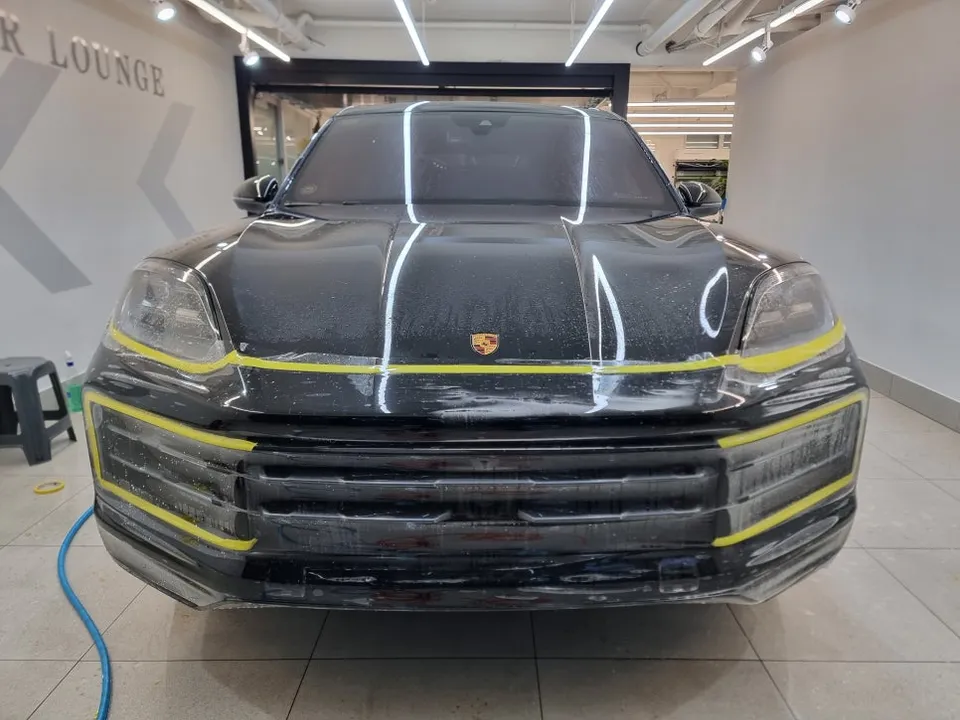Porsche CayenneのPPF施工事例|費用目安・仕上がり 施工写真 3-2