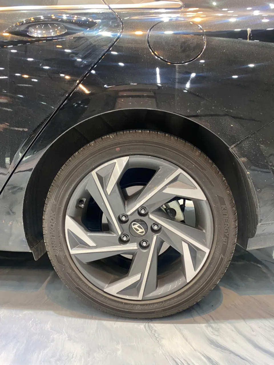 Hyundai Elantraのガラスコーティング事例|費用目安・仕上がり 施工写真 3-3