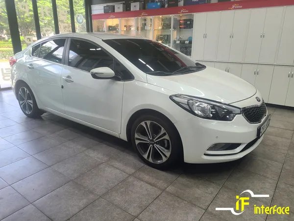 Kia K3のドライブレコーダー取付事例 写真