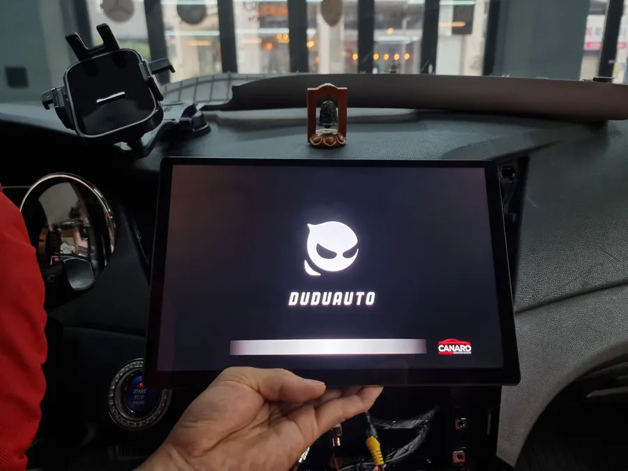 Hyundai SonataのAndroid Auto・CarPlay取付事例 施工写真 3-2
