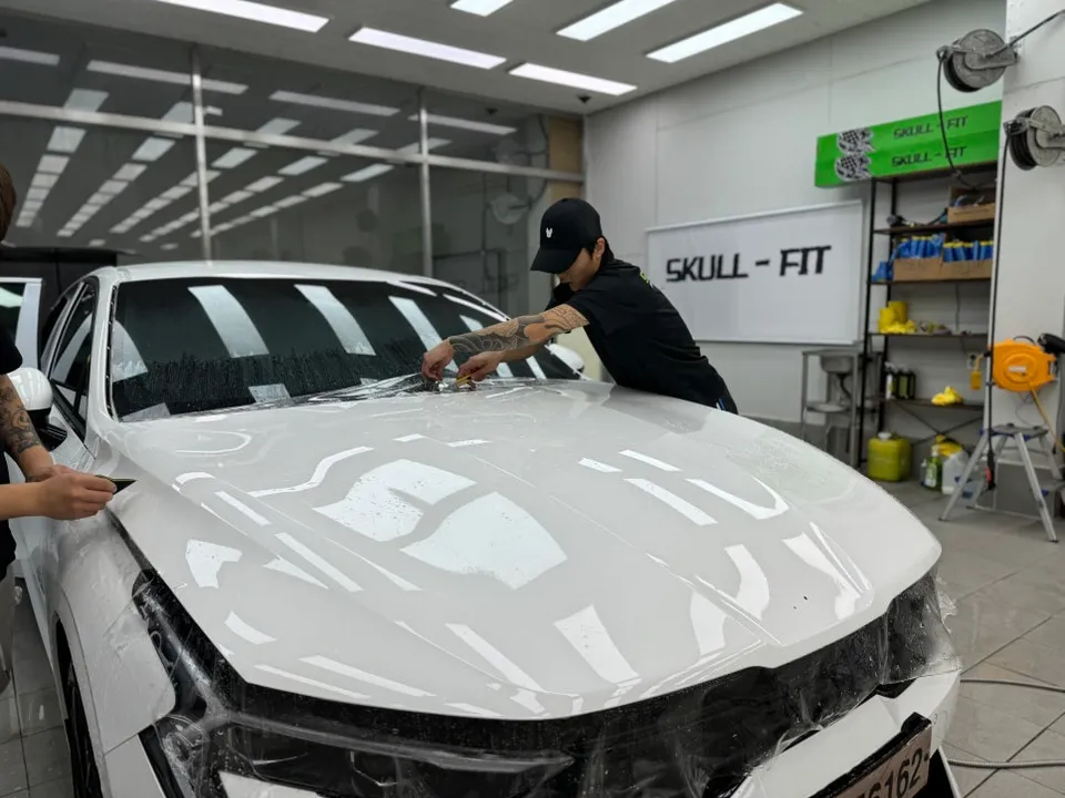 BMW 5 SeriesのPPF施工事例|費用目安・仕上がり 施工写真 2-1