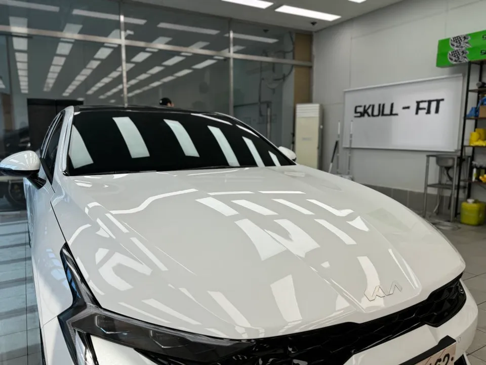 BMW 5 SeriesのPPF施工事例|費用目安・仕上がり 施工写真 1-3