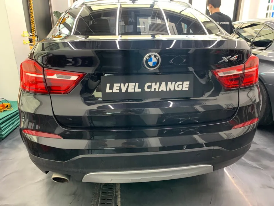 BMW X4 F26 chrome delete - BMW X4 F26 Chrome Delete Review - Aggressive Blackout Transformat photo 3