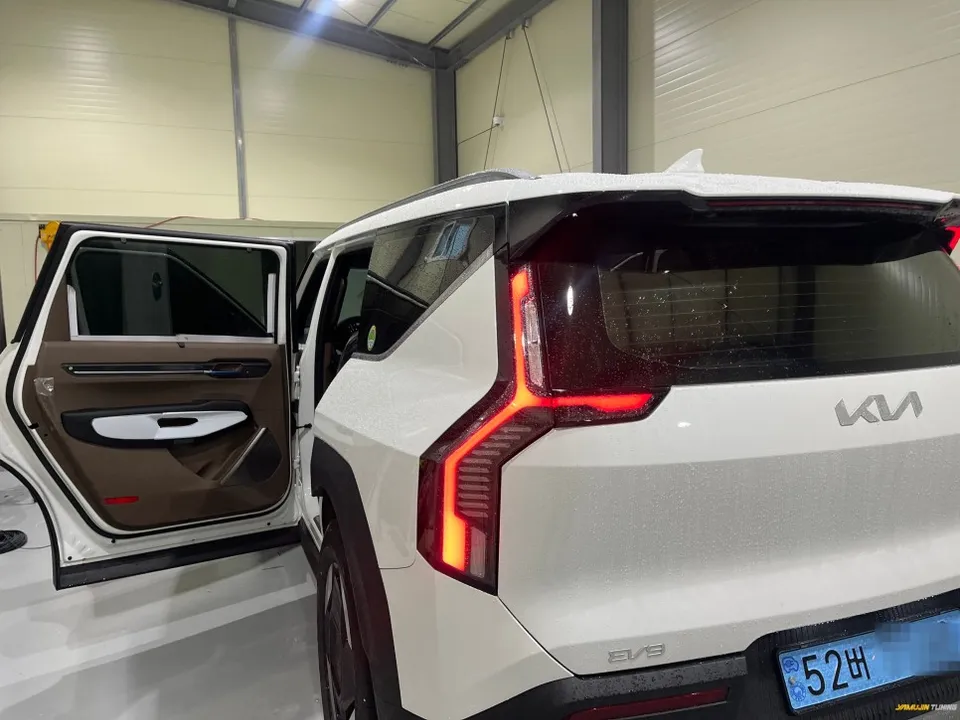 Kia EV9 Ambient Lighting Upgrade: Enhanced Mood Lighting photo 2