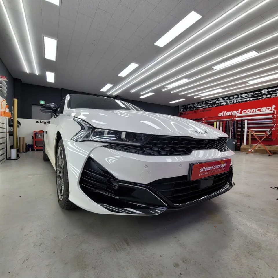 Kia K5 DL3のカーラッピング事例 施工写真 1-2