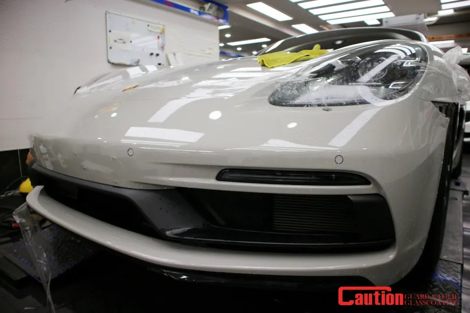ポルシェ 718 Boxster GTS PPF施工事例|費用目安・仕上がり 施工写真 2-2