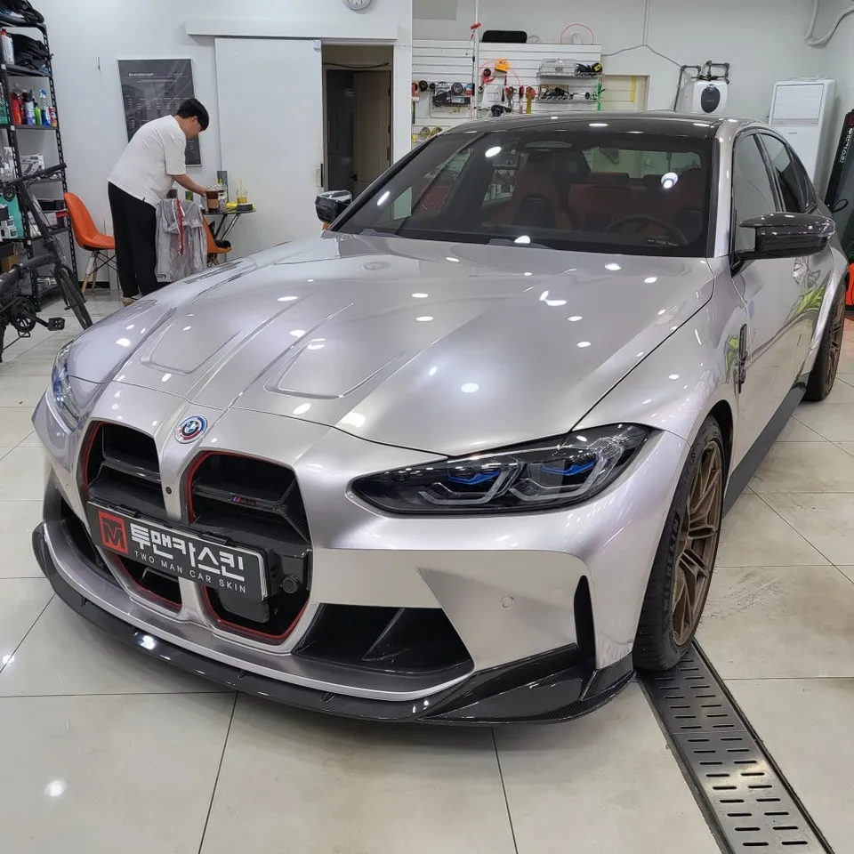BMW M3のカーラッピング事例|費用目安・仕上がり 施工写真 2-1