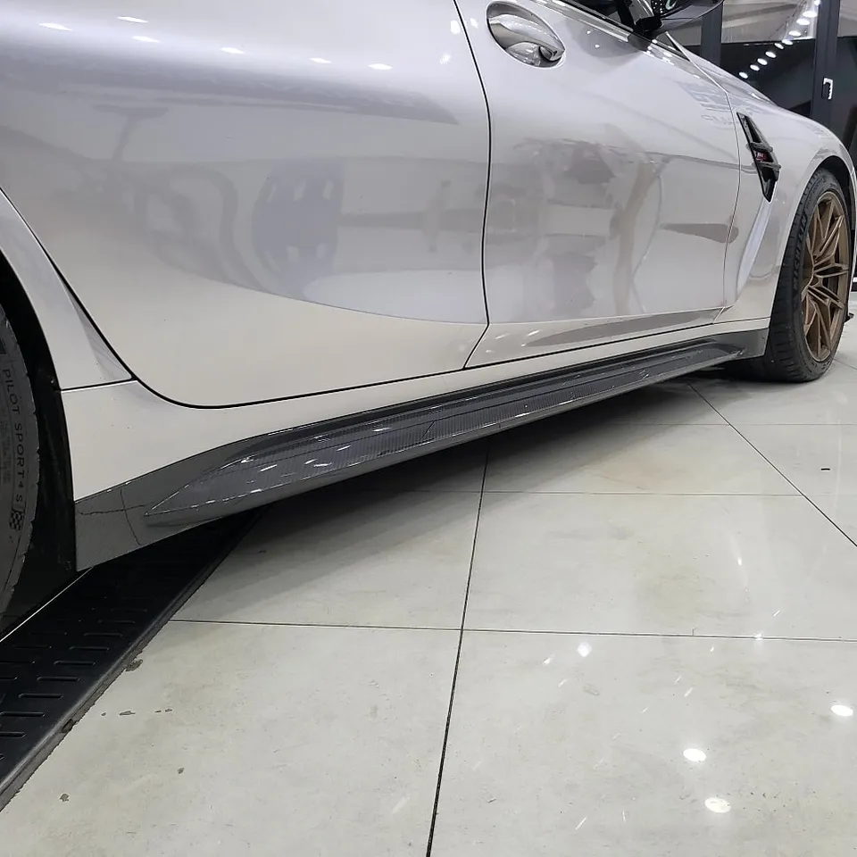 BMW M3のカーラッピング事例|費用目安・仕上がり 施工写真 2-3