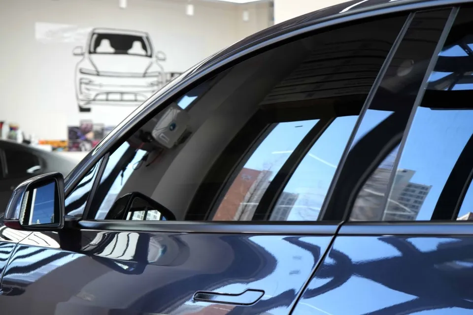 Tesla Model Yのカーフィルム施工事例|費用目安・仕上がり 施工写真 4-2