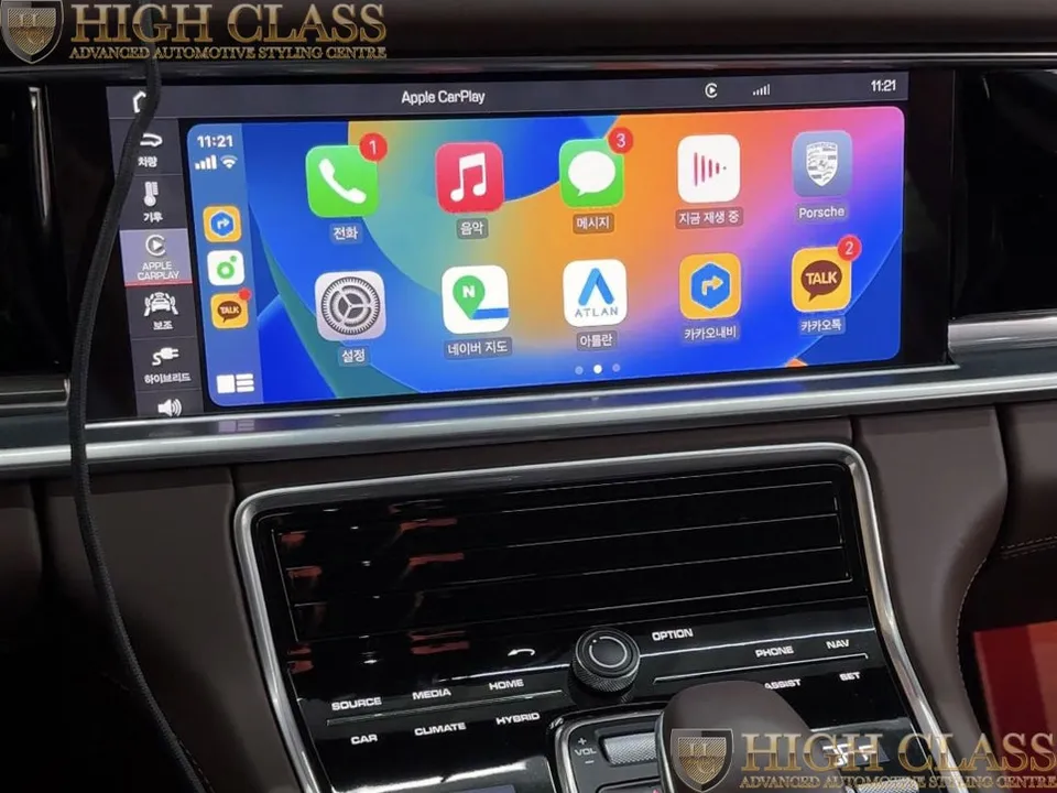 Porsche PanameraのAndroid Auto・CarPlay取付事例 写真