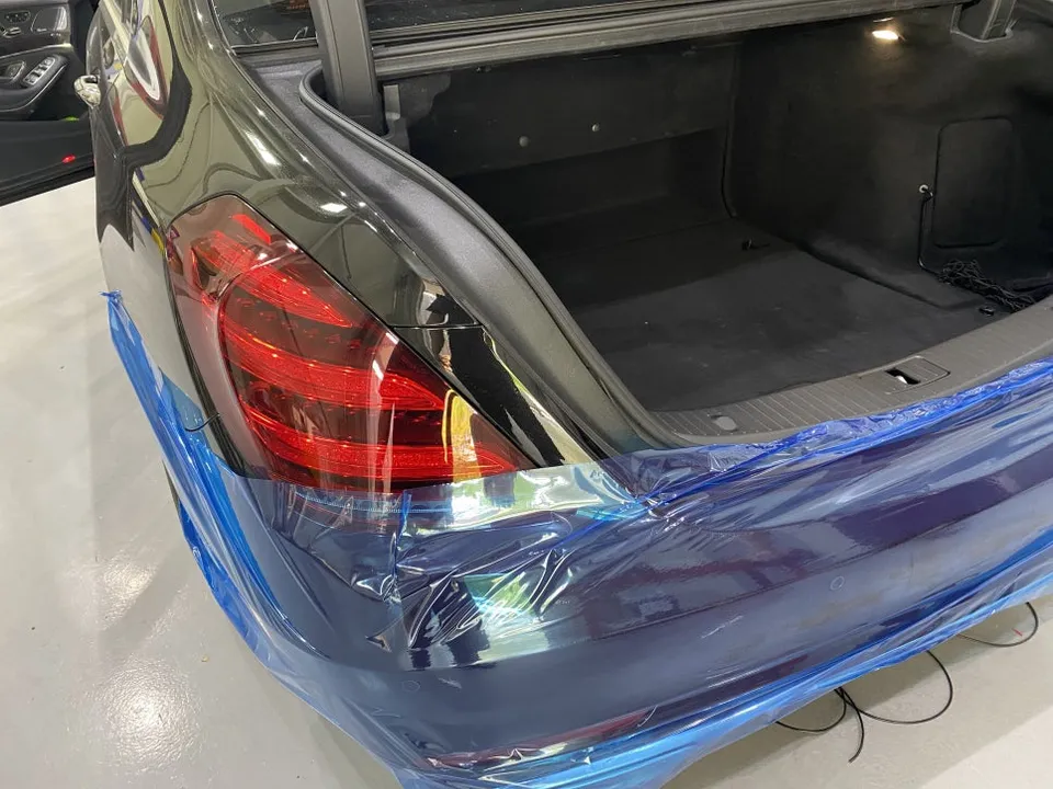 Mercedes-Benz S-Classのドラレコ取付事例|費用目安・仕上がり 施工写真 2-1