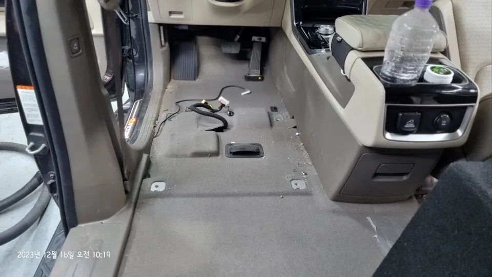 Kia Carnival KA4 Ambient Lighting Review — Enhanced Interior Mood photo 12