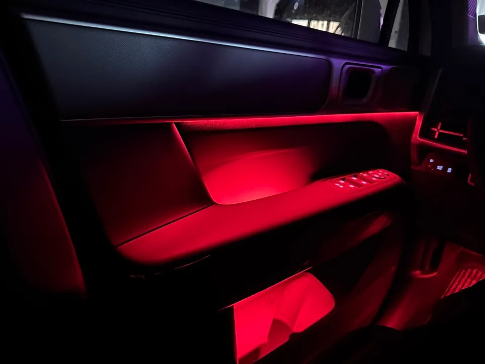 Hyundai Santa Fe MX5 Ambient Lighting Upgrade Review photo 2