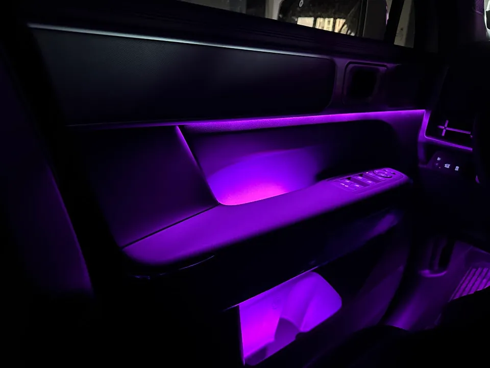 Hyundai Santa Fe MX5 ambient lighting - Hyundai Santa Fe MX5 Ambient Lighting Upgrade Review photo 4