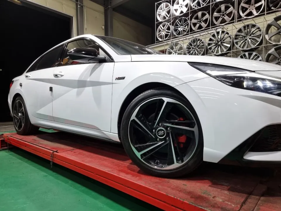 Hyundai Elantra CN7 Wheel Repair & Painting Review Before