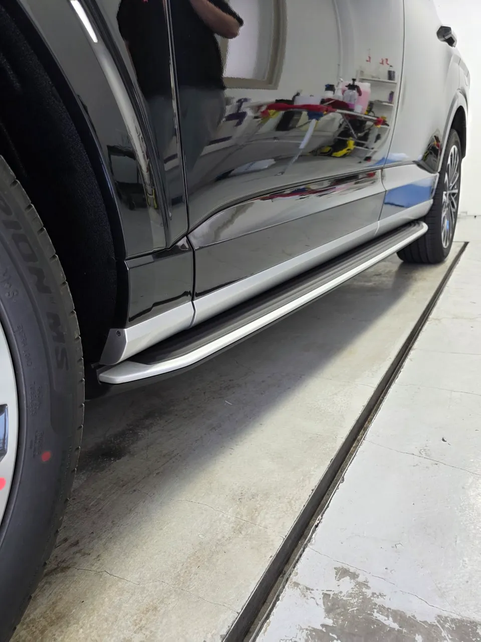 Hyundai Palisade vinyl wrap - Hyundai Palisade Chrome Delete Vinyl Wrap Review photo 5