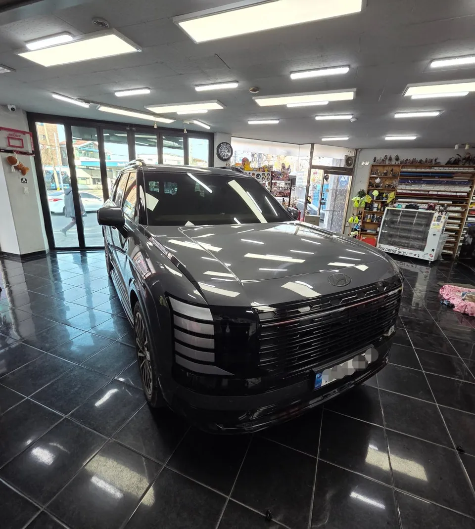 Kia Palisadeのカーラッピング事例|クロームパーツの質感変化 施工写真 1-3