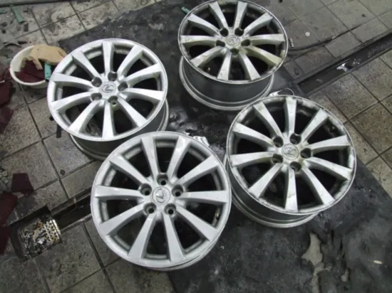Lexus IS Wheel Repair & Refinishing Review — Glossy Black Restoration photo 2