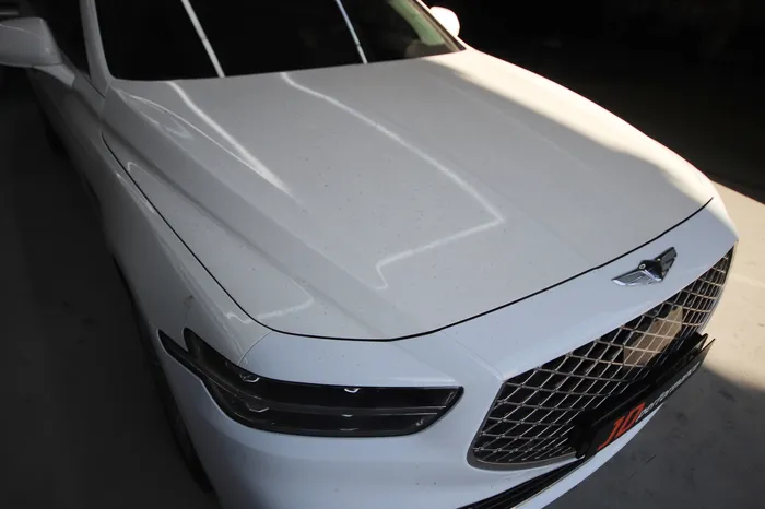 Genesis G90のカーラッピング事例|費用目安・仕上がり 施工写真 1-2