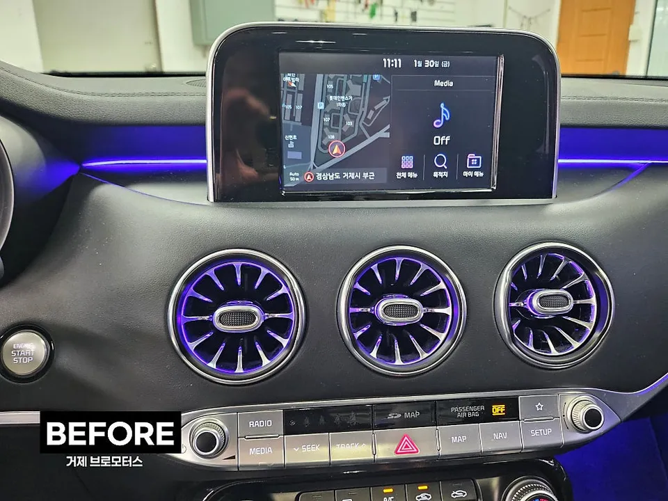 Kia StingerのAndroid Auto・CarPlay取付事例 施工写真 1-3
