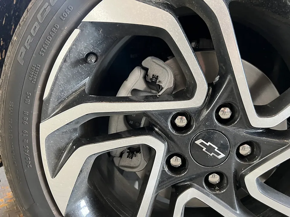 Chevrolet Trailblazerのホイールリペア・塗装事例 施工写真 4-1