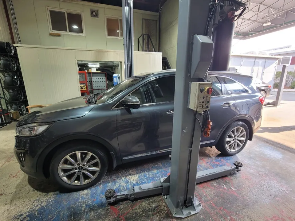 Hyundai Santa Fe Wheel Repair & Painting Review - 70,000 KRW