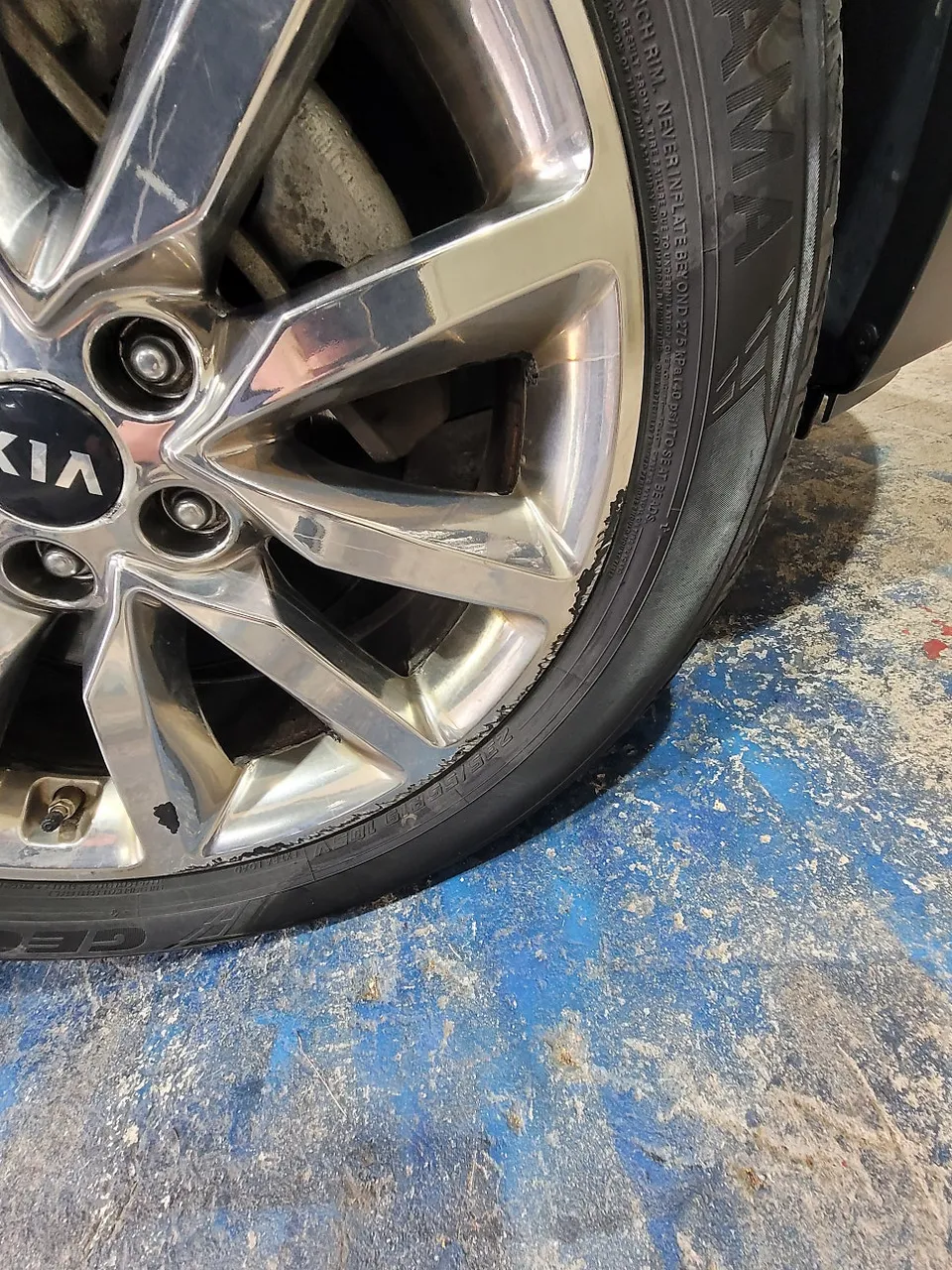 Hyundai Santa Fe wheel repair - Hyundai Santa Fe Wheel Repair & Painting Review - 70,000 KRW photo 4