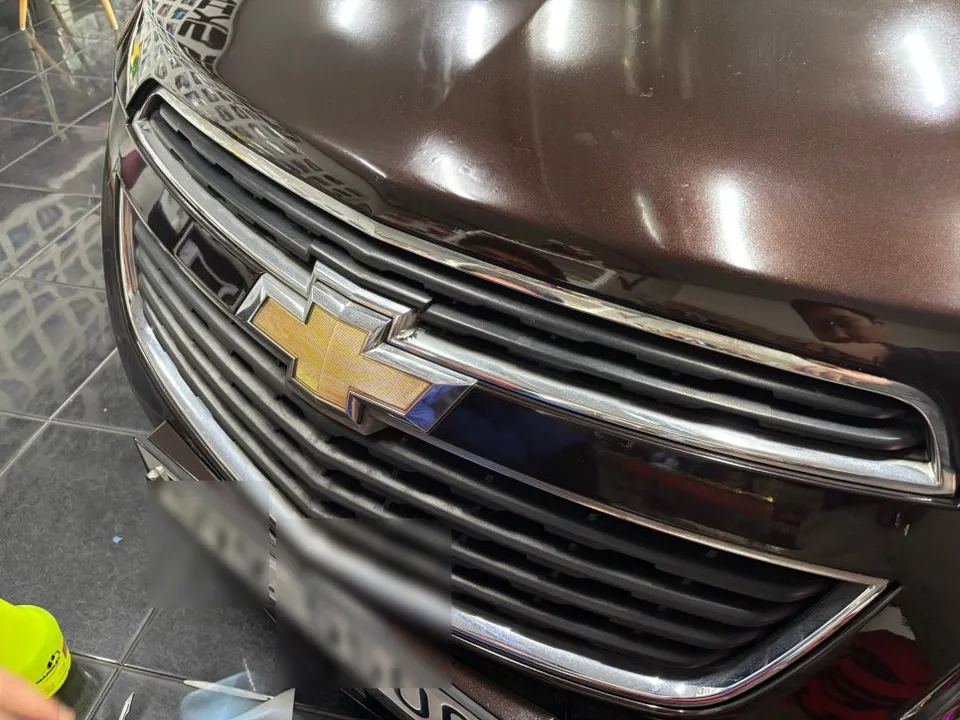 Chevrolet Cruzeのカーラッピング事例:費用目安と仕上がり 施工写真 2-2