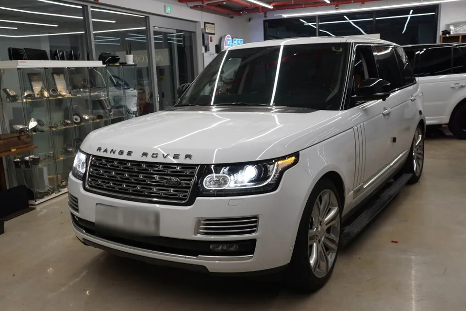 Land Rover Range Rover surround view camera review