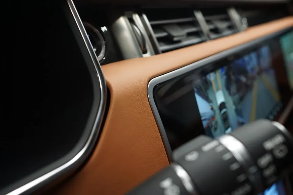 Land Rover Range Rover surround view camera - Land Rover Range Rover Surround View Camera Review — Enhanced Vis photo 4