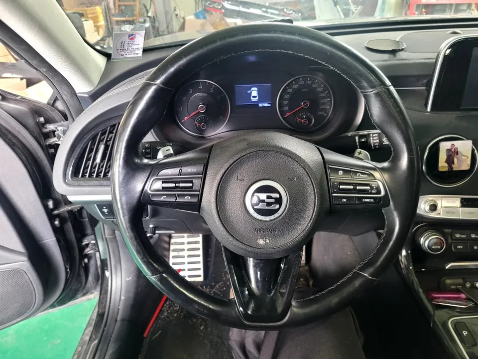 Kia Stinger Steering Wheel Customization Review photo 2
