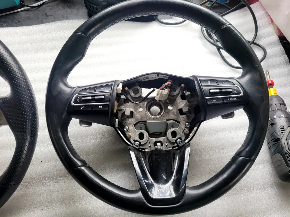 Kia Stinger steering wheel - Kia Stinger Steering Wheel Customization Review photo 3