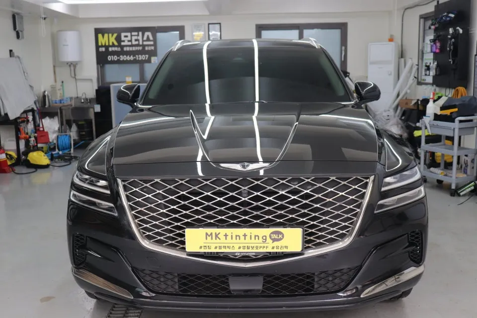 Genesis GV80 window tinting installation result