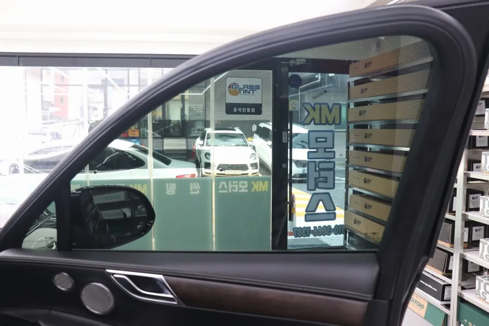 Genesis GV80 window tinting - Genesis GV80 Window Tinting Review: Cost & Results photo 3