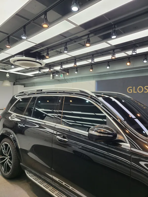 Mercedes-Benz GLS 580 vinyl wrap - Mercedes-Benz GLS 580 Vinyl Wrap Review: Black Charisma Achieved photo 4