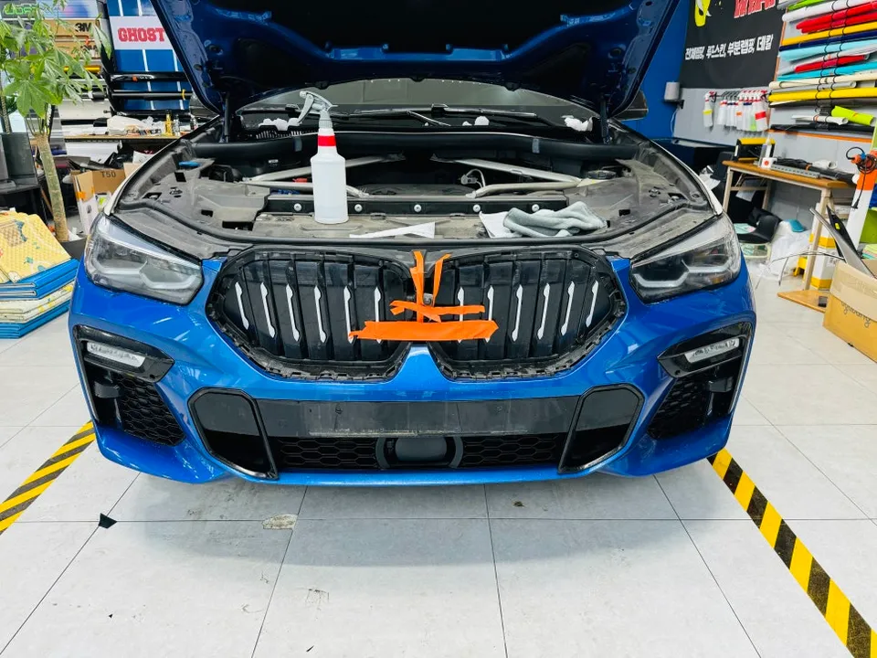 BMW X6のカーラッピング事例|費用目安・仕上がり 施工写真 2-3