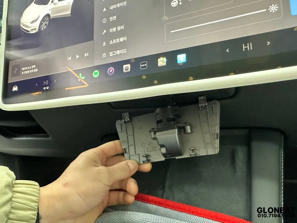 Tesla Model Y ambient lighting - Tesla Model Y Ambient Lighting Review — Cost & Results photo 5