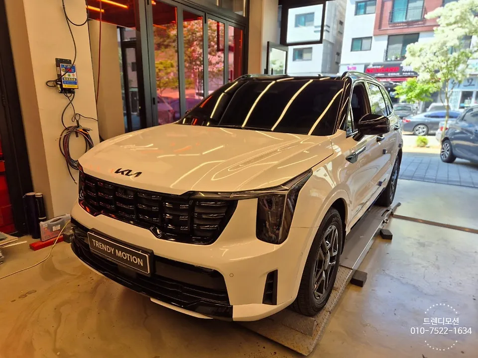 Kia Sorento MQ4 interior customization installation result