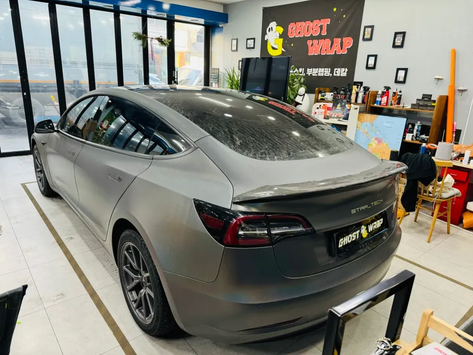 Tesla Model 3のカーラッピング事例｜費用目安・仕上がり 施工写真 3-1