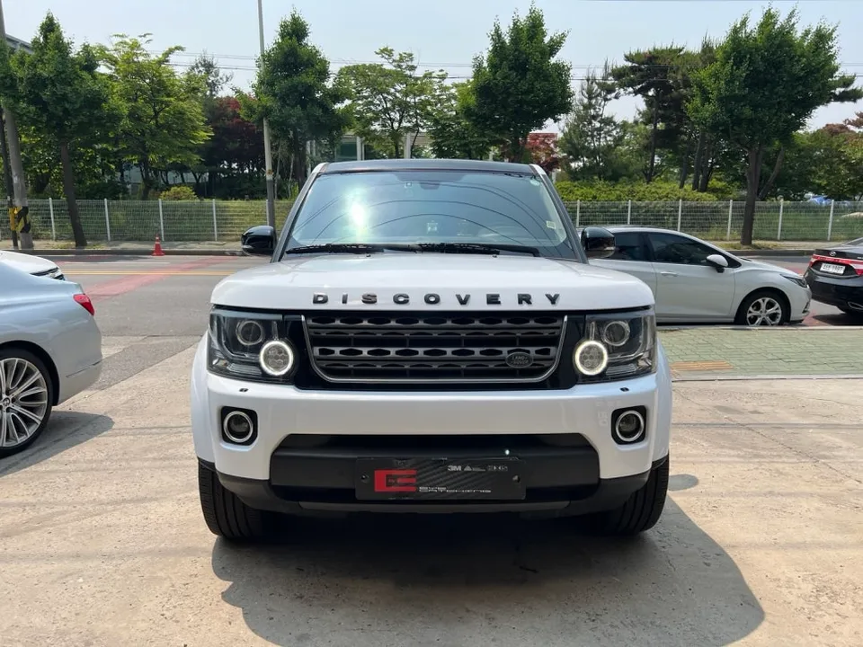 Land Rover Discovery 4 vinyl wrap - Land Rover Discovery 4 Vinyl Wrap Installation Review — Cost photo 4