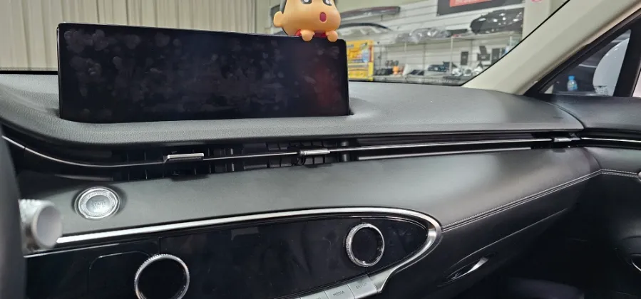 Genesis GV70 ambient lighting - Genesis GV70 Ambient Lighting Review: Under $40 Upgrade photo 3