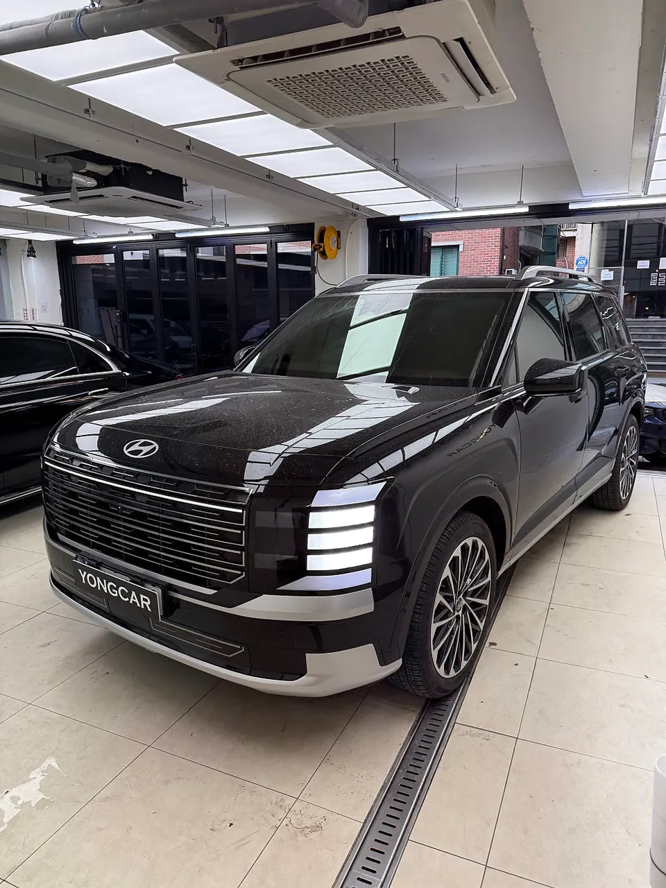 Hyundai Palisade vinyl wrap - Hyundai Palisade Vinyl Wrap Review: All-Black Transformation photo 2