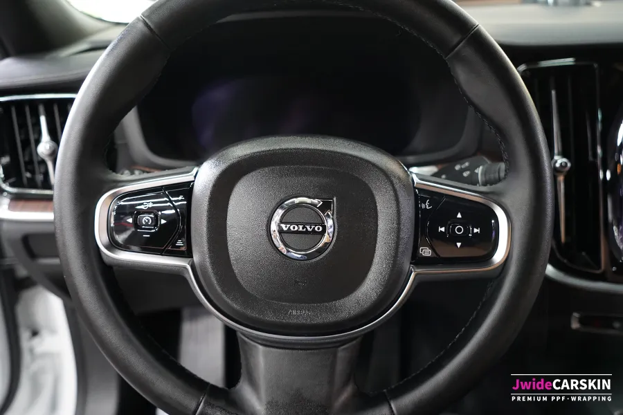 Volvo S60 seat ventilation - Volvo S60 Seat Ventilation & Heating Review — Enhanced Comfort photo 5