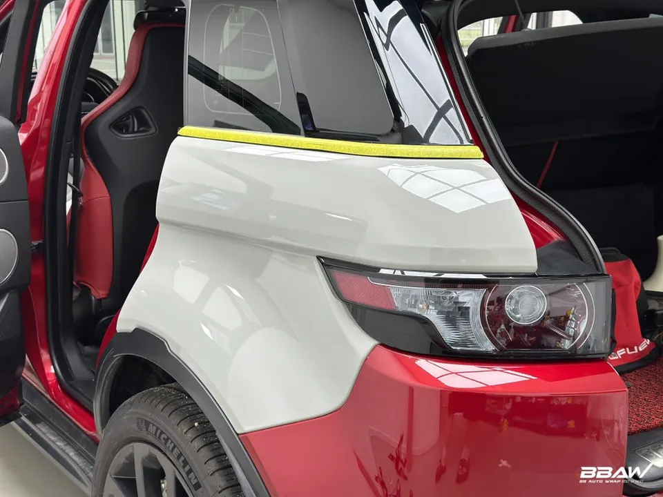 Land Rover Evoqueのカーラッピング事例|費用目安・仕上がり 施工写真 3-2