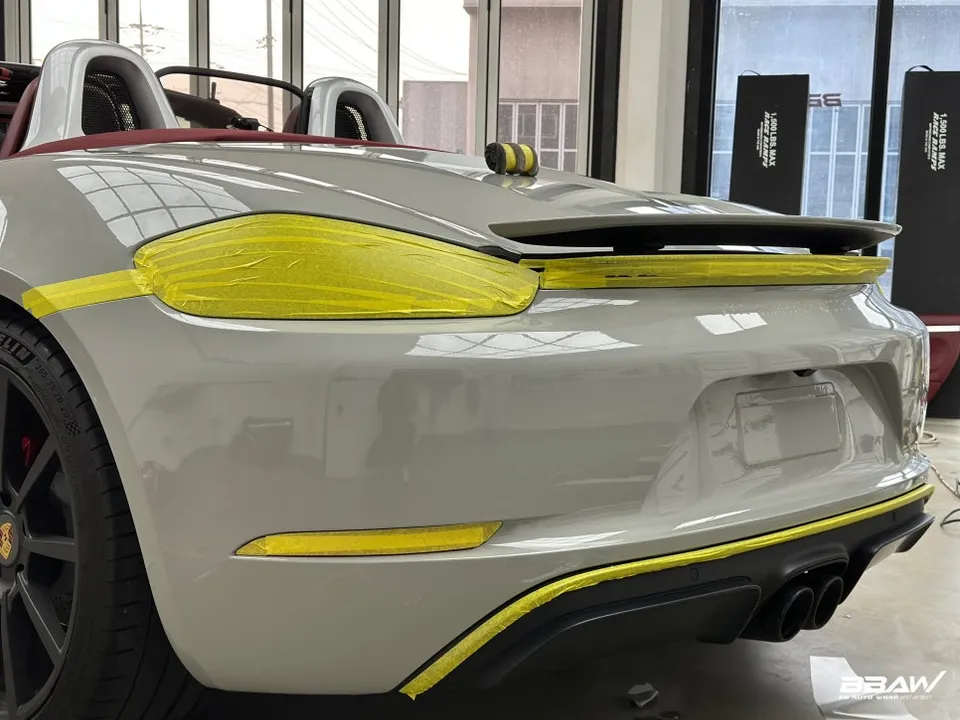 ポルシェ 718 Boxsterのカーラッピング事例|費用目安・仕上がり 施工写真 1-2