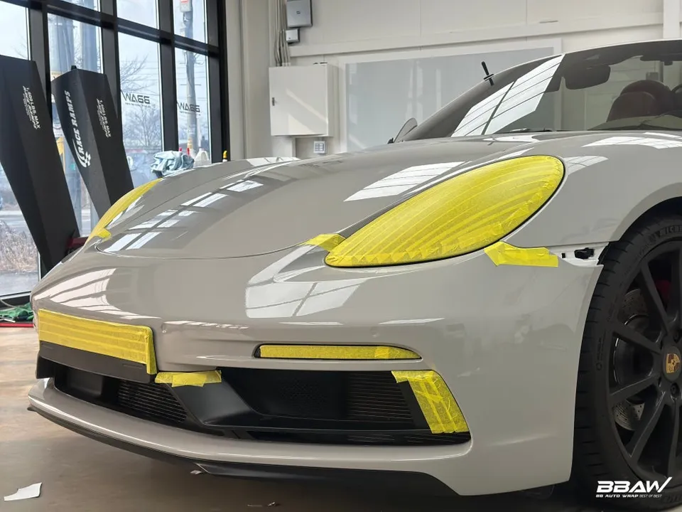 ポルシェ 718 Boxsterのカーラッピング事例|費用目安・仕上がり 施工写真 2-2
