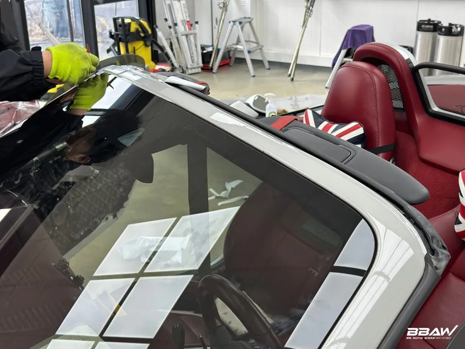 ポルシェ 718 Boxsterのカーラッピング事例|費用目安・仕上がり 施工写真 3-2