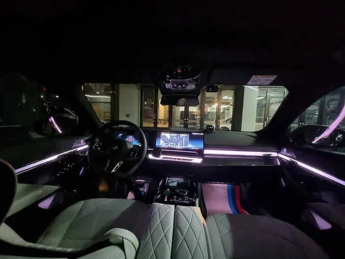 BMW 5 Series G60 ambient lighting - BMW 5 Series G60 Ambient Lighting Review: Cost & Results photo 4