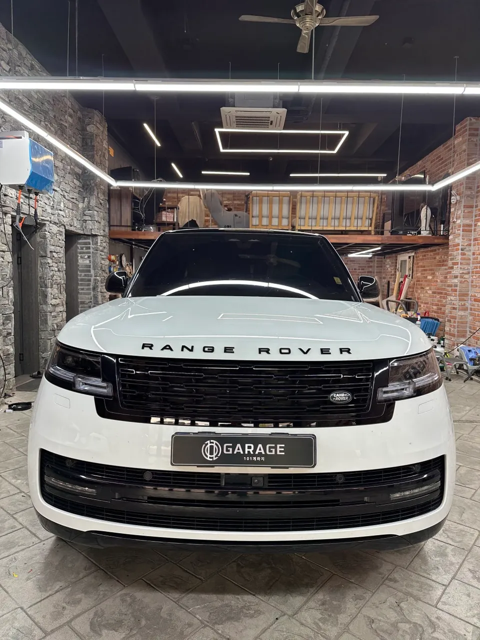 Land Rover Range Rover Vogueのガラスコーティング事例 施工写真 4